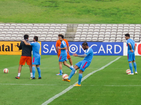 دژاگه: امیدوارم بتوانیم مایه افتخار تماشاگران شویم